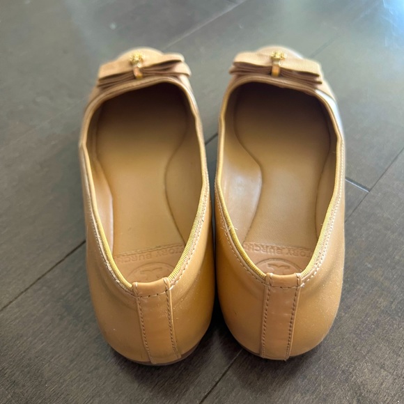 Tory Burch Leather Flats, size 5 - Picture 3 of 4